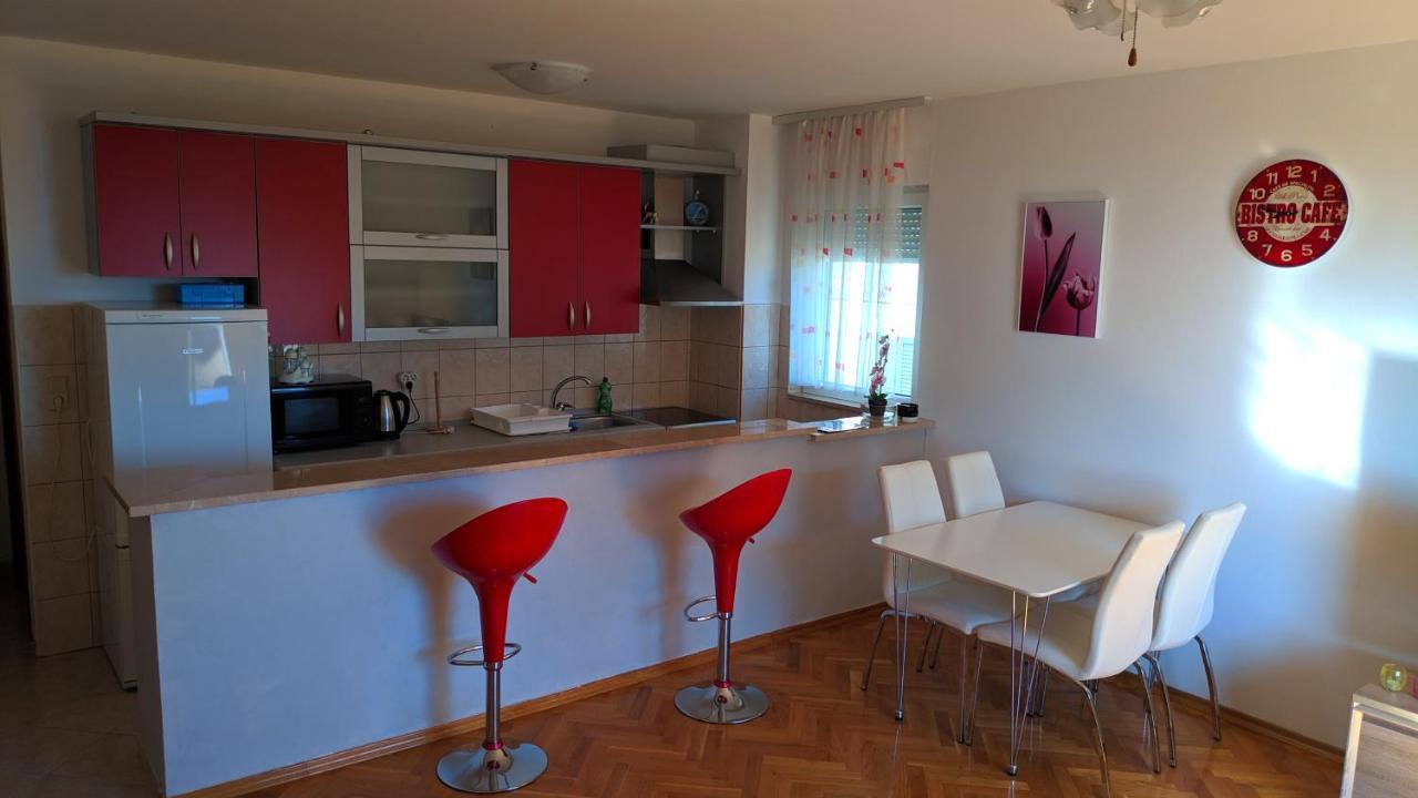 Apartman Baška Voda エクステリア 写真