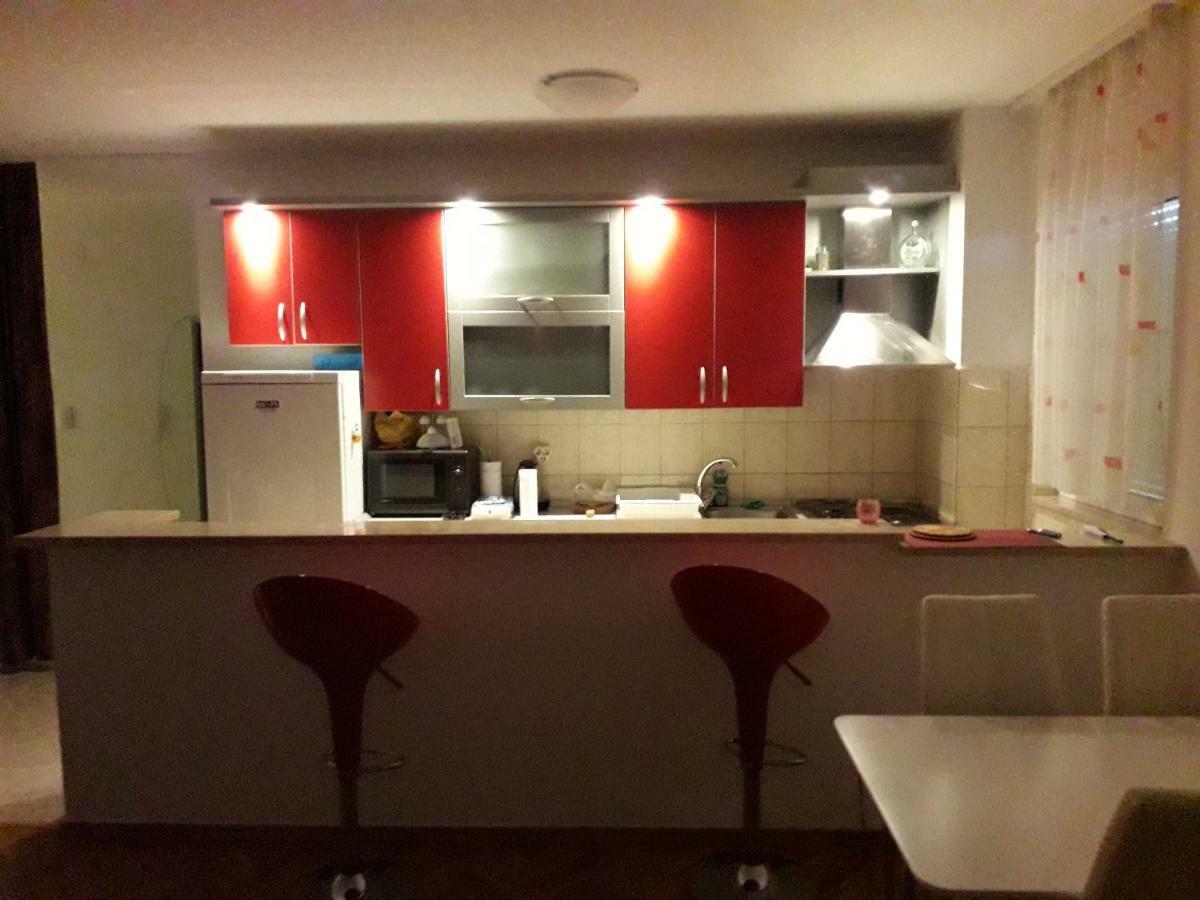 Apartman Baška Voda エクステリア 写真